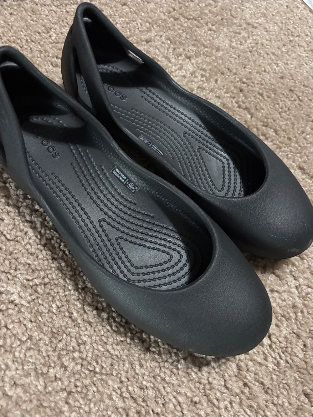 CROCS Women's Black Slip-On Ballet Flats
